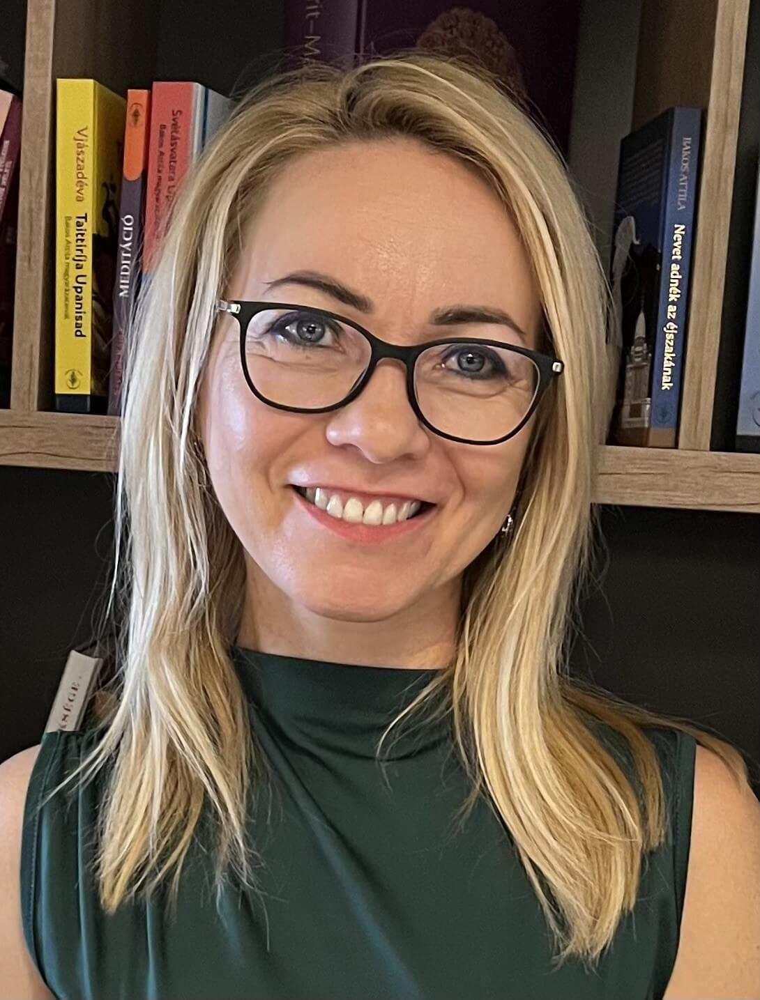 Dr. Jarabi Gabriella
