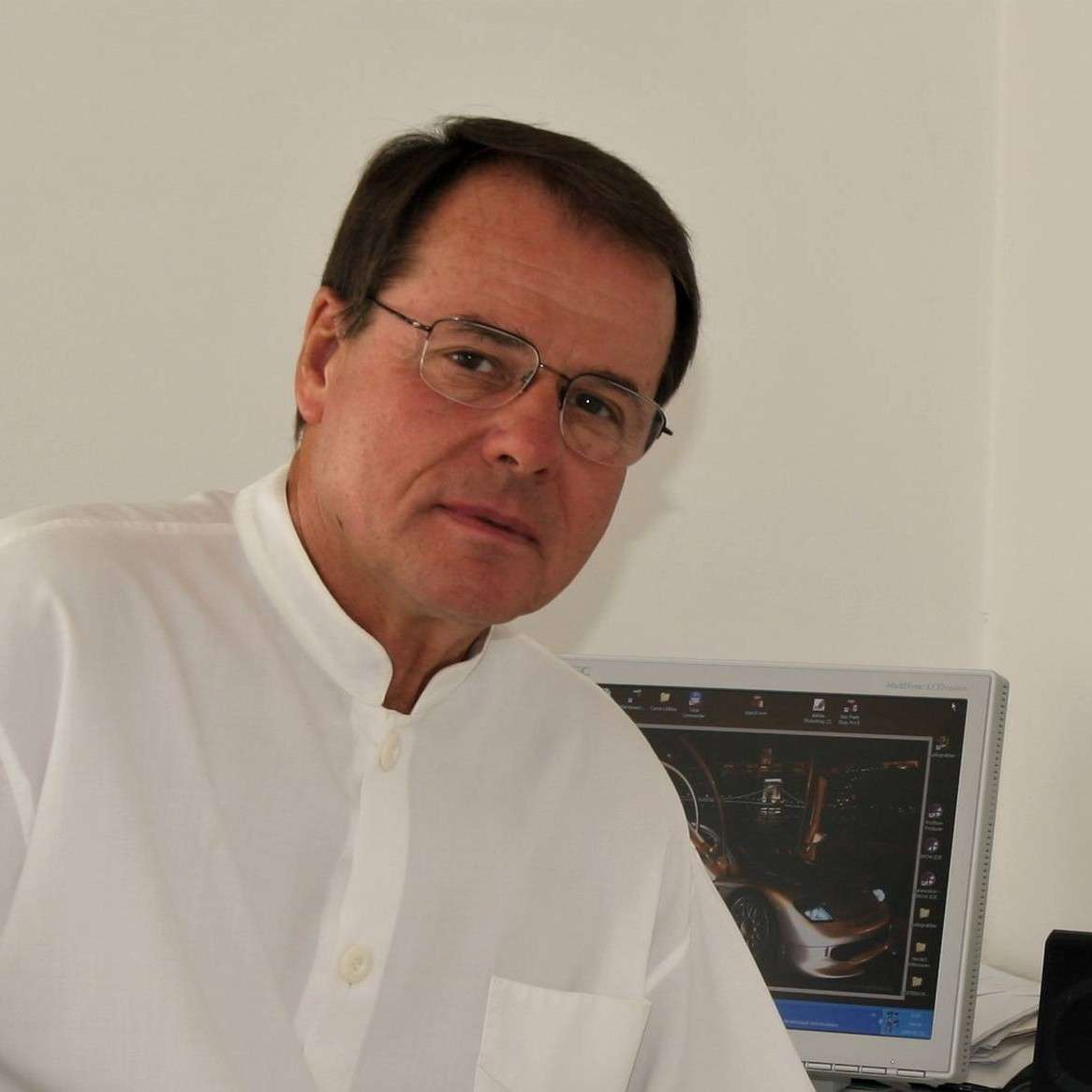 Dr. Kovács Béla